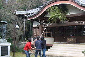 地域の人々による寺院奉仕